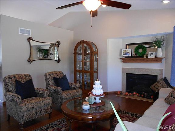 4th image of 5106 Stacey Dr