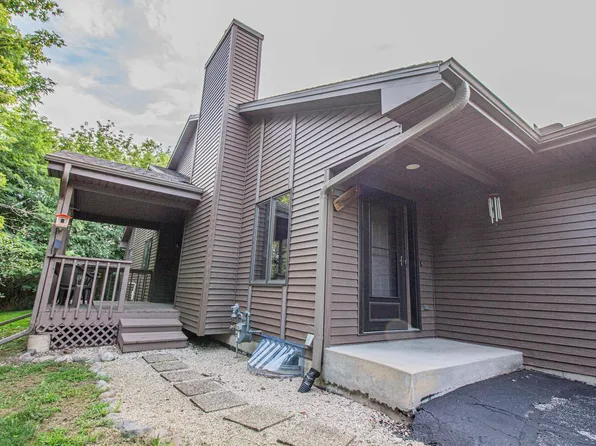 N81W13172 Country Terrace LANE #A, Menomonee Falls, WI 53051