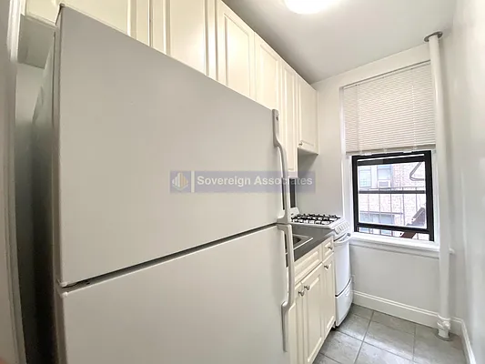 Rented by Sovereign Associates | media 7