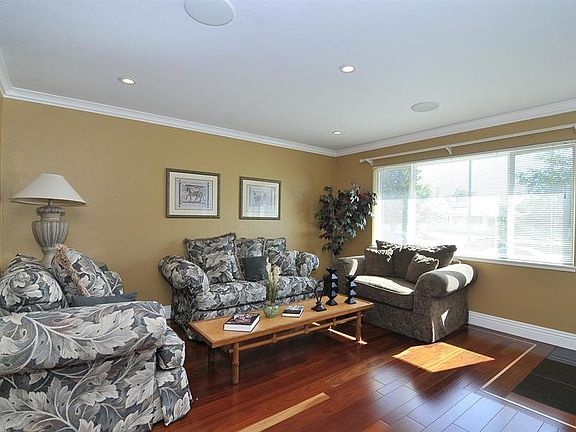 4th image of 3415 Grossmont Dr