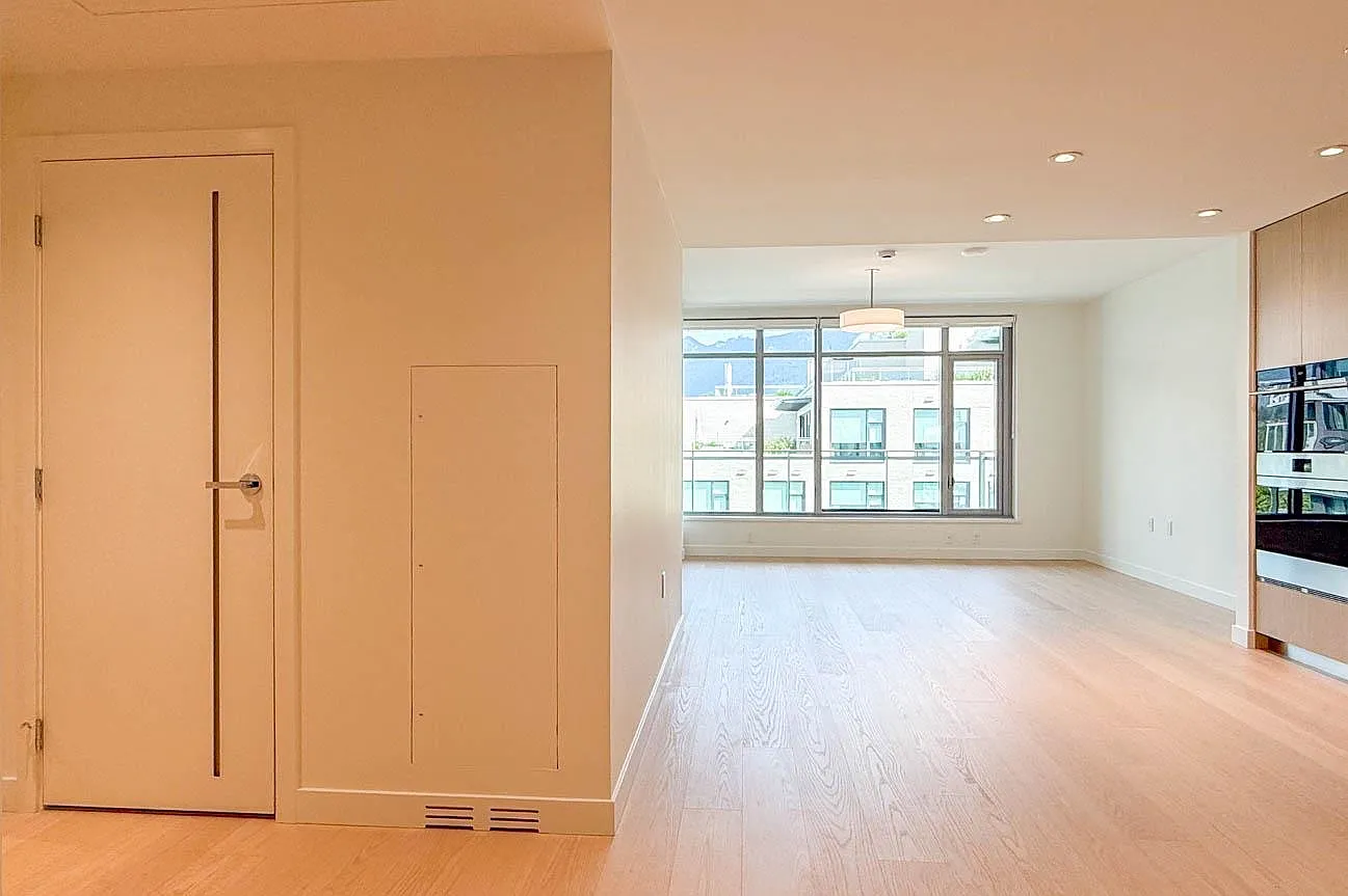 1 bed, 688 sqft, $3,150 — Photo 3