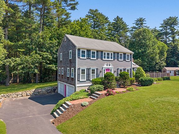 3rd image of 45 Tilden Ln