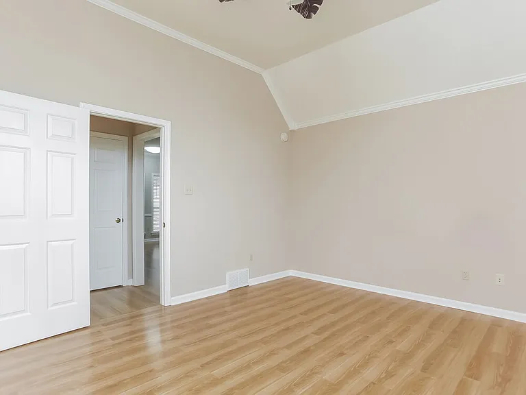 3924 Tamara Dr — Photo 8