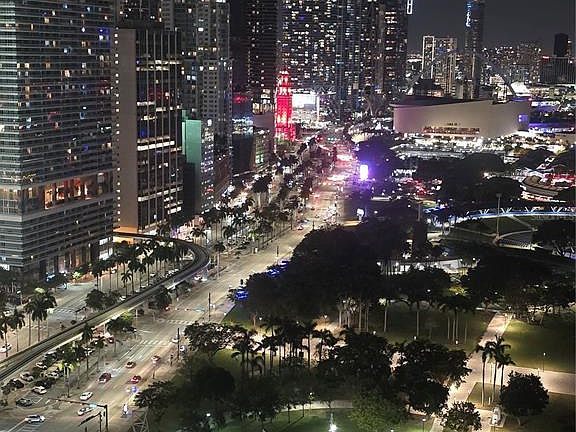 3rd image of 335 Biscayne Blvd #3400