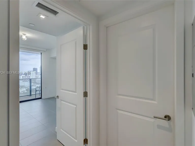 1600 NE 1st Ave #1918 — Photo 31