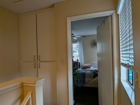 3rd image of 1847 Thomas Ave #B
