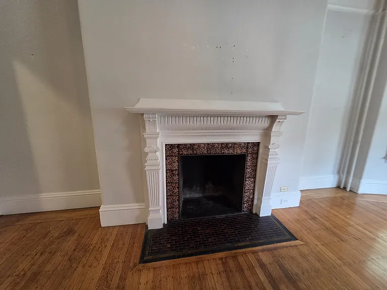 499 Beacon St #4 — Photo 6
