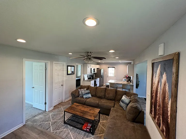 3205 Brighton St — Photo 9