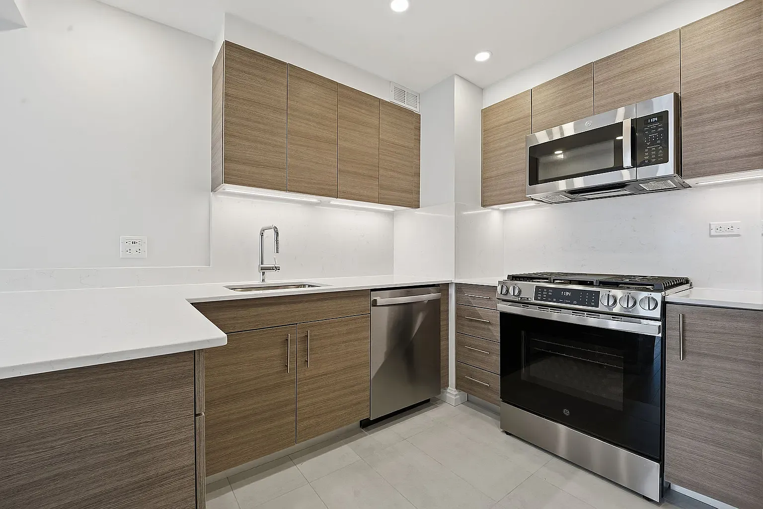 360 East 65th Street — Photo 1