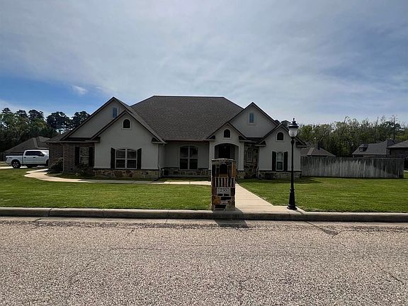 2nd image of 250 Highland Blvd