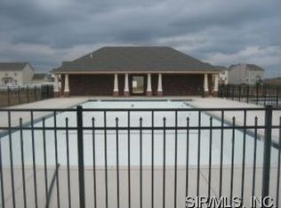 825 Bassett Dr, O Fallon, IL 62269