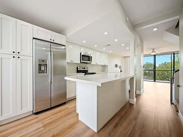 2800 SW 87th Ave #1111 — Photo 2
