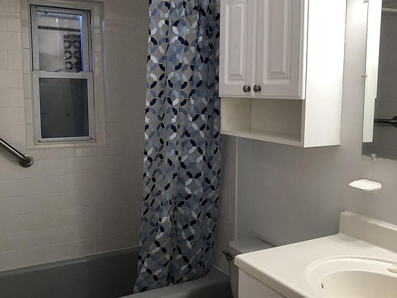 4th image of 159 Highland Ave