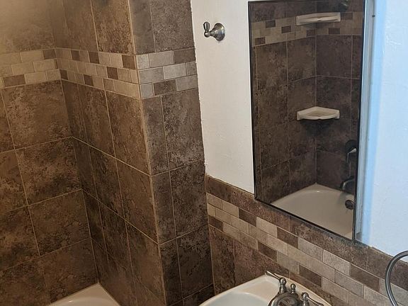 3rd image of 1401 57th St Unit B