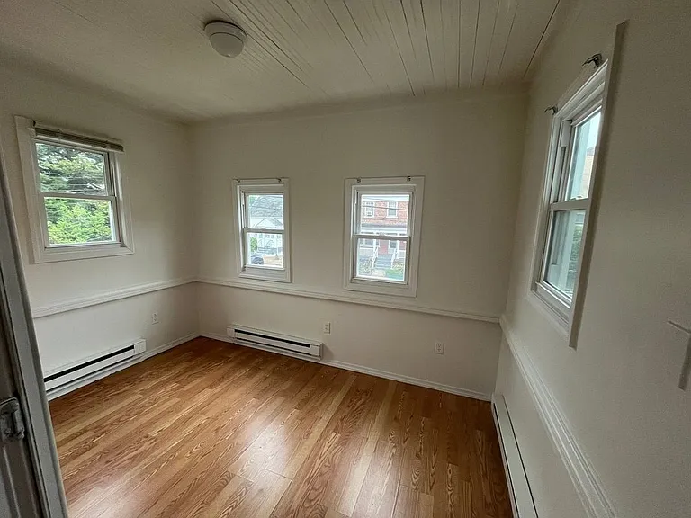 417 Willow St — Photo 17