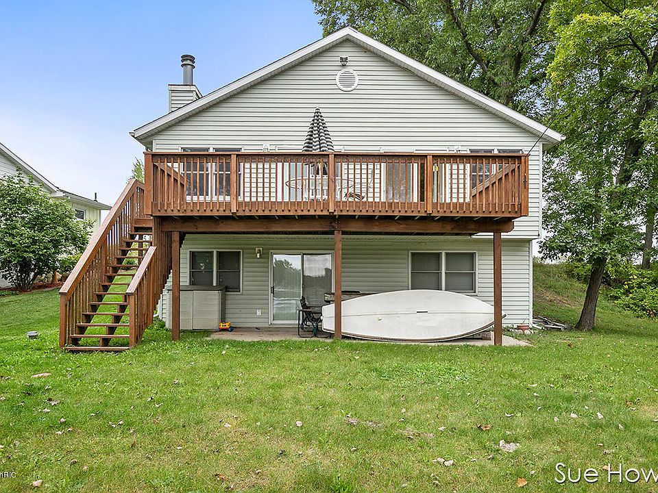 1st image of 21945 Leota Dr