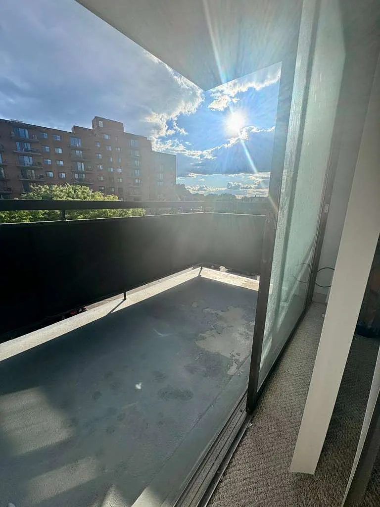 1 bed, 640 sqft, $2,100 — Photo 3