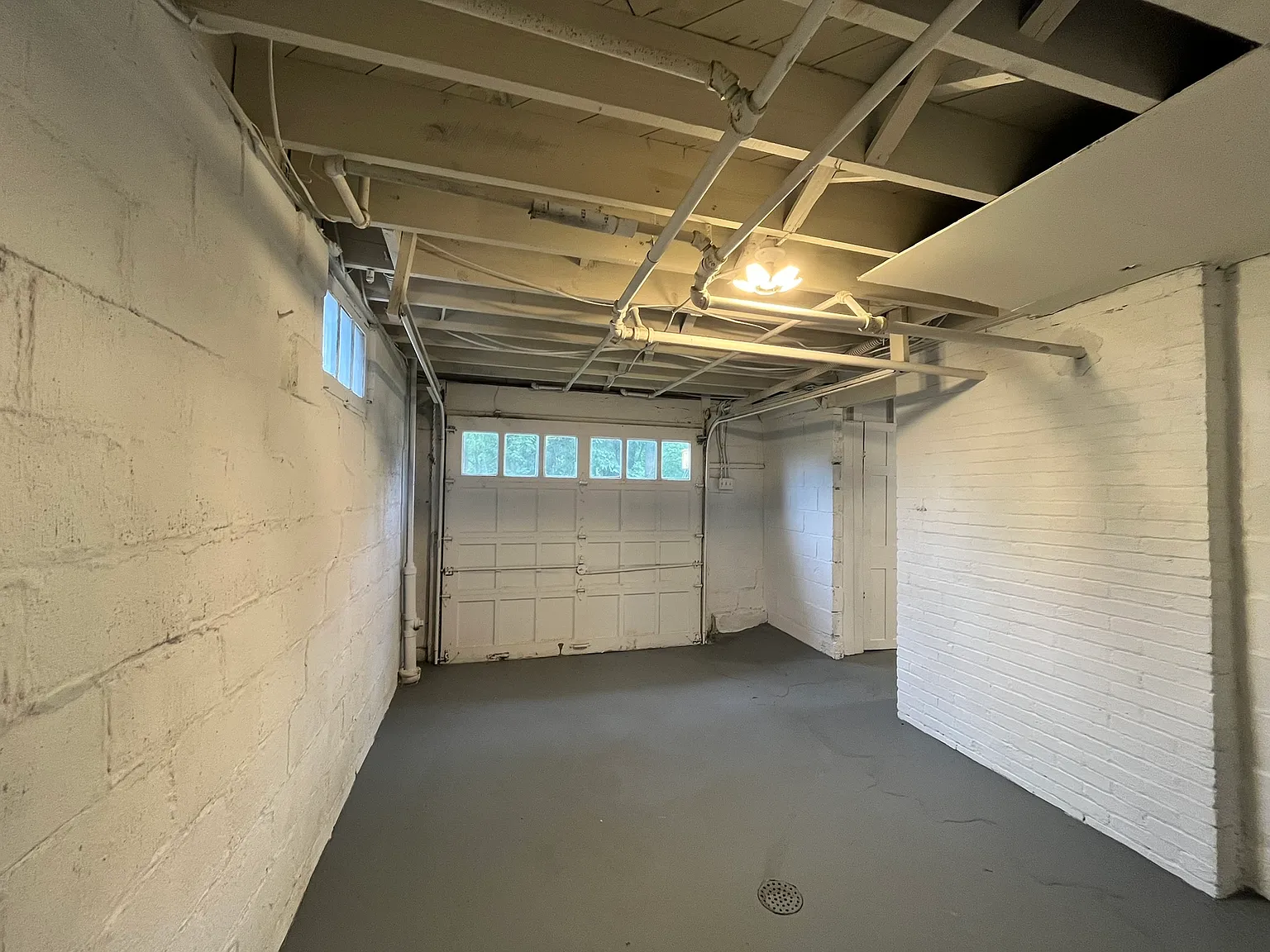 3 bed, 840 sqft, $1,599 — Photo 4
