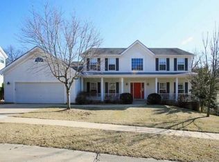 419 Castle Glen Ct, Ballwin, MO 63021