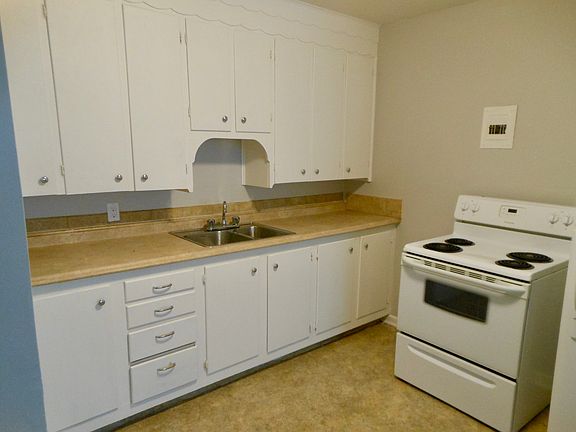 4th image of 835 Grey St #5