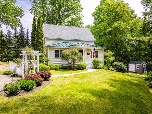 28 Summit Avenue, Northport, ME 04849