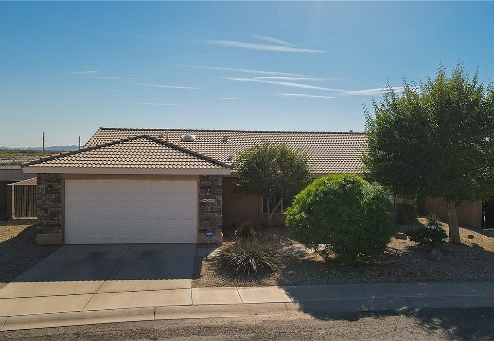 1st image of 2460 E Saguaro Drive
