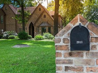 2911 Forest Garden Dr, Kingwood, TX 77345