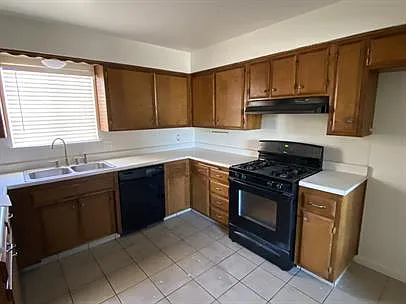3015 Clearview Dr — Photo 4