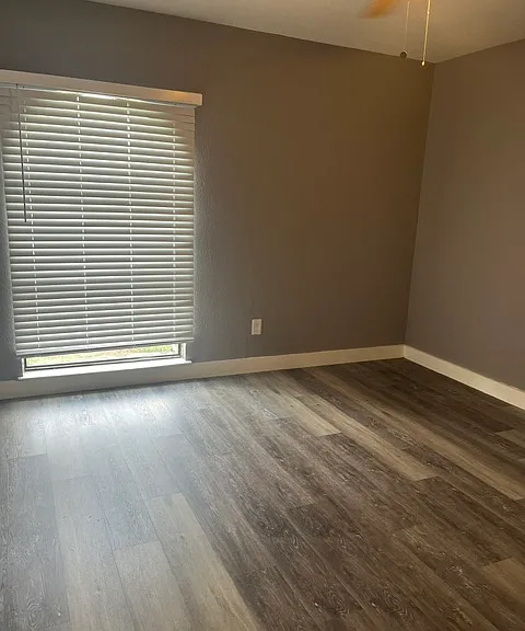 2309 Lancaster Dr — Photo 16