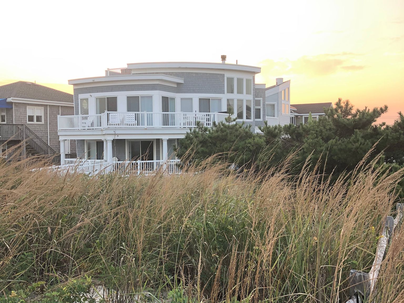 519 N Ocean Ave, Surf City, NJ 08008 | Zillow