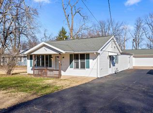 208 Gunion Ave, Pekin, IL