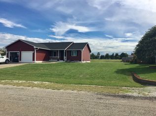 626 Diamond Dr, Lindsborg, KS 67456
