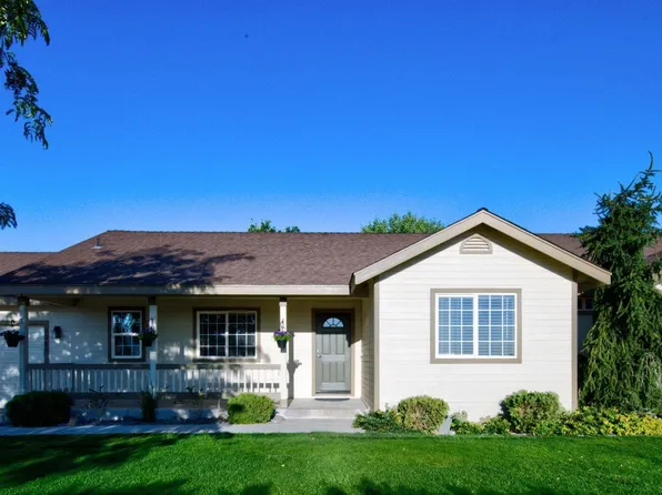 5285 Bentgrass Dr, Stagecoach, NV 89429