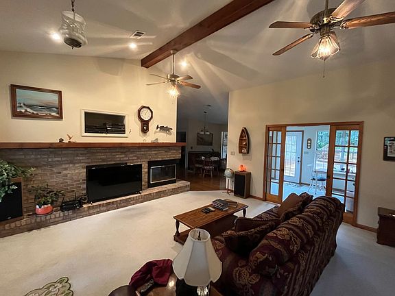 4th image of 1115 Domingo Dr