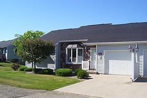 1st image of 4886 Vista Dr #72