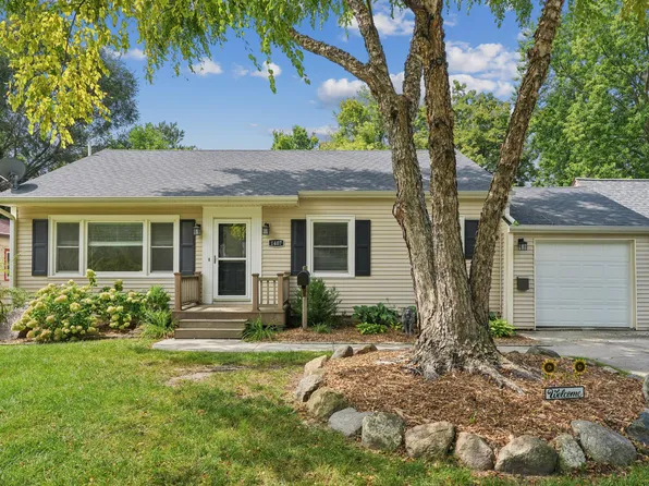 1407 Clark Ave, Ames, IA 50010