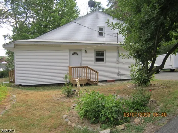 322 Squaw Trl, Hopatcong Boro, NJ 07821