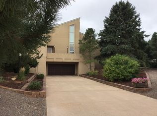 616 Max Dr, Imperial, NE 69033