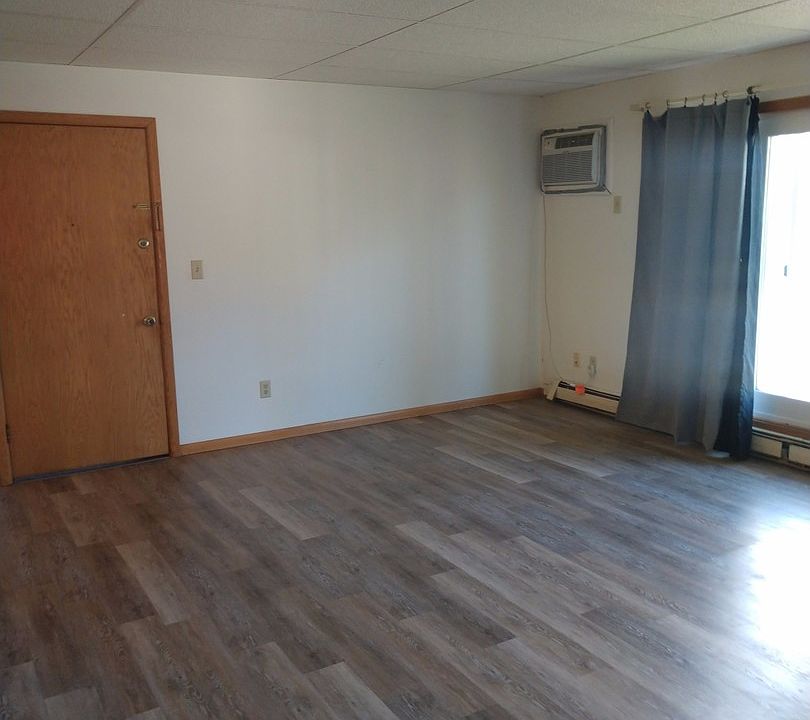 555 Central Ave S Apartments Milaca, MN Zillow