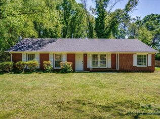 5238 Ruth Dr, Charlotte, NC 28215