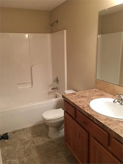413 Aaron Dr. - 1 — Photo 3
