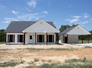 100 Cardinal Ln, Mount Pleasant, TX 75455