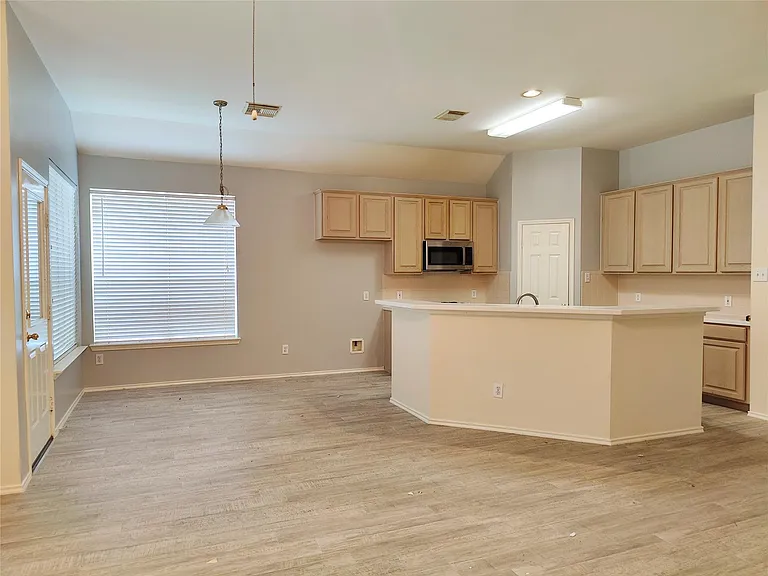 7127 Bristol Ridge Dr — Photo 28