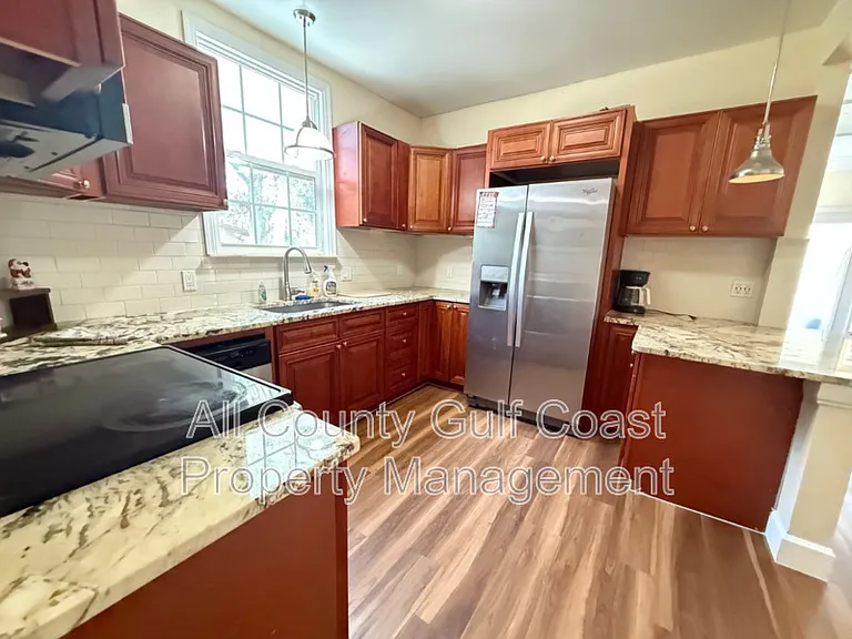 3817 Rilma Ave — Photo 2