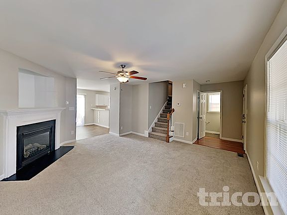3rd image of 2809 Erinridge Rd
