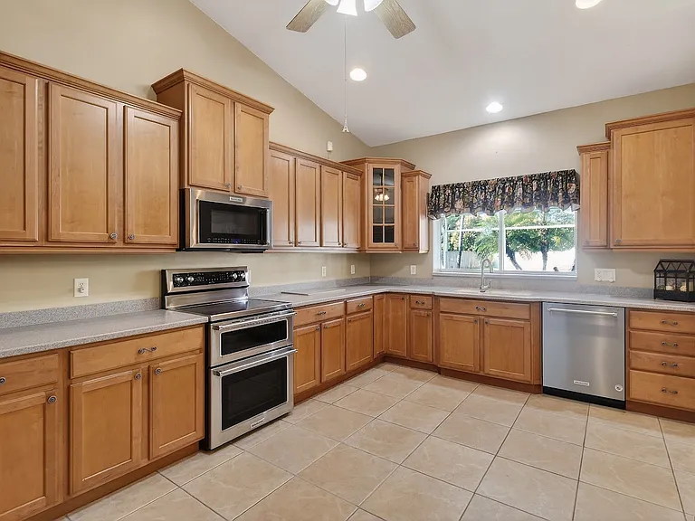 3221 SE Quay St — Photo 13