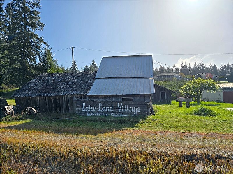 5th image of 140 E Donbob Lane