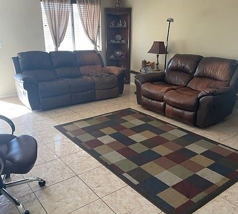 2nd image of 5564 Halvern Ave