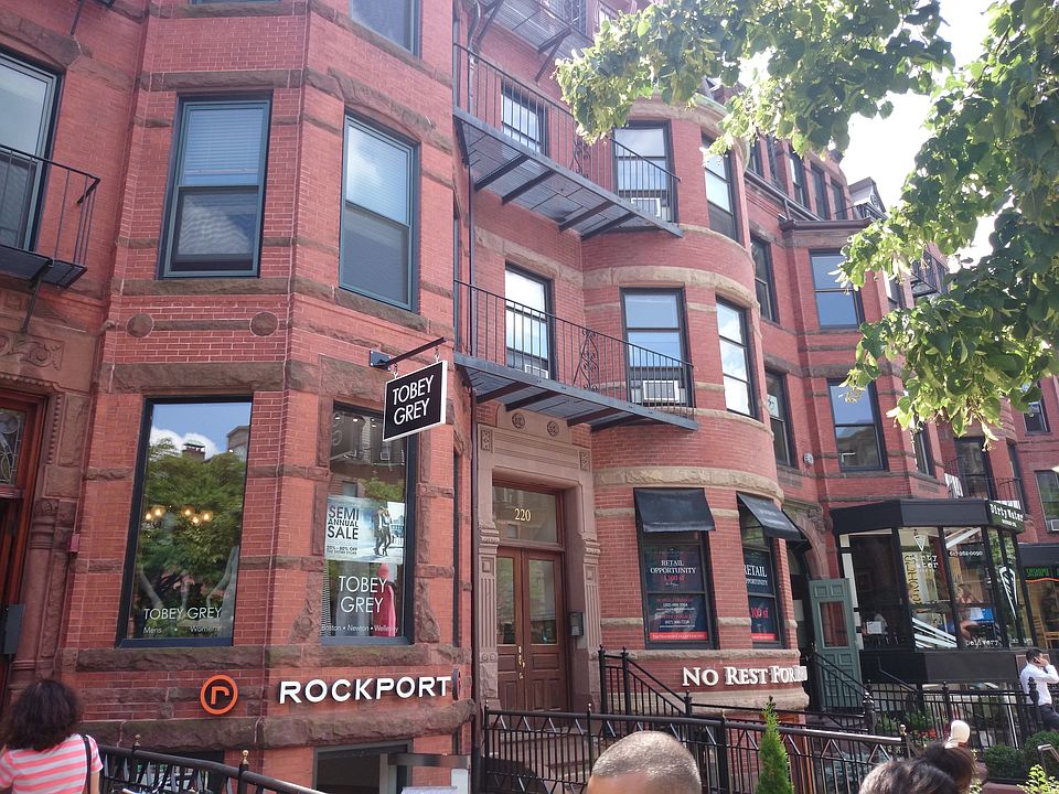 2nd image of 220 Newbury St APT 9