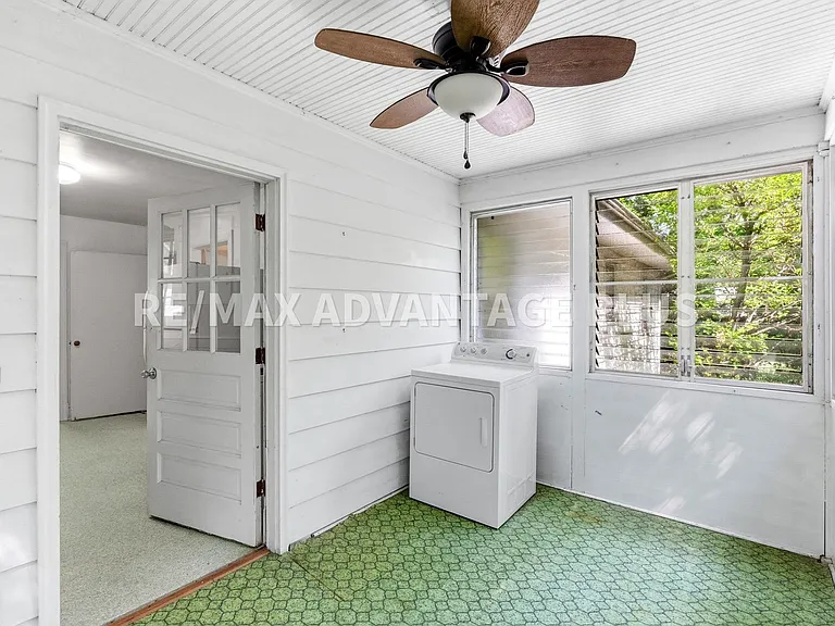 1004 Fourth Avenue Ext — Photo 17